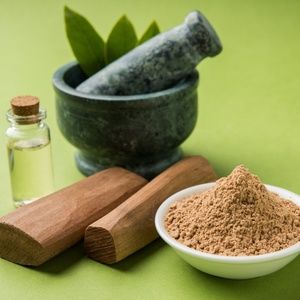 Indian Sandalwood Hand Poured Soy 6.5oz Candle